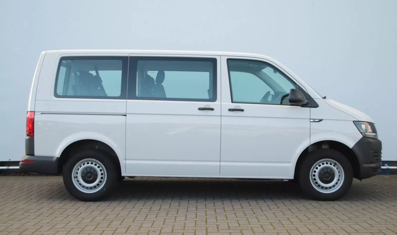 P18 VW Transporter (9-peroons) 2 kopie